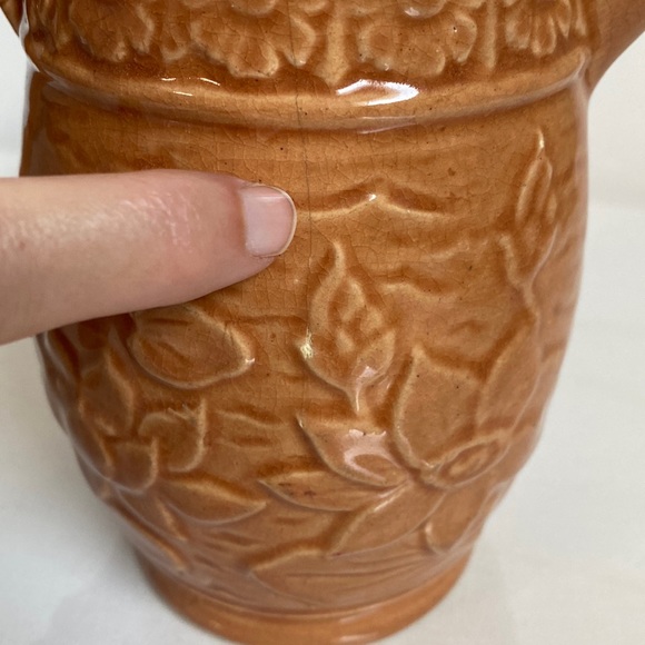 Vintage McCoy Water Lily Lotus Pitcher Peachy Brown with fish handle & lily pads - Picture 10 of 11